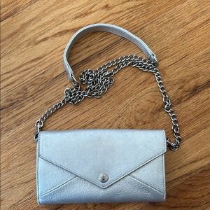 Rebecca Minkoff Silver wallet on chain
Women's Bag